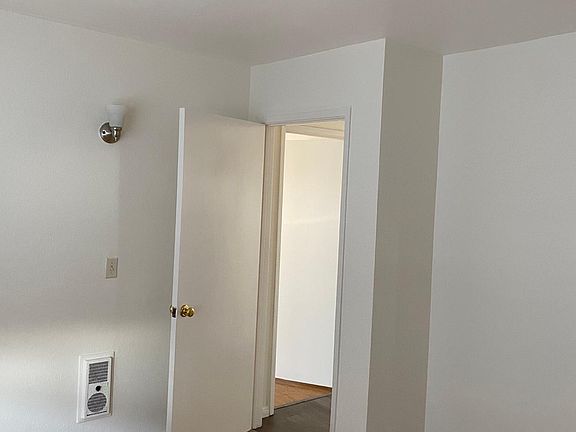 3rd image of 1510 38th St