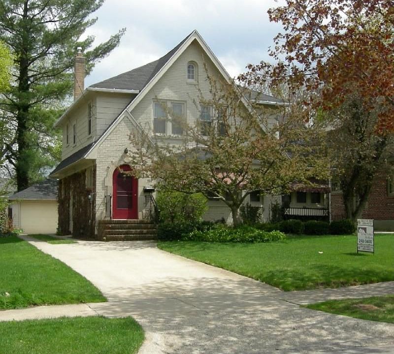 1st image of 922 Orchard Ave SE