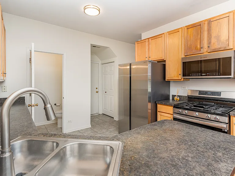 593 Springbrook Trl N — Photo 5