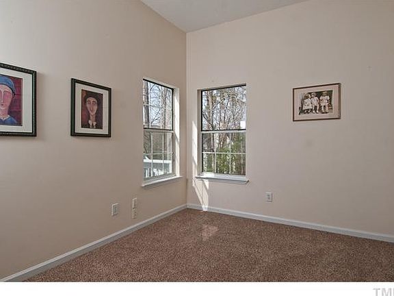 3rd image of 106 Orchard Ln