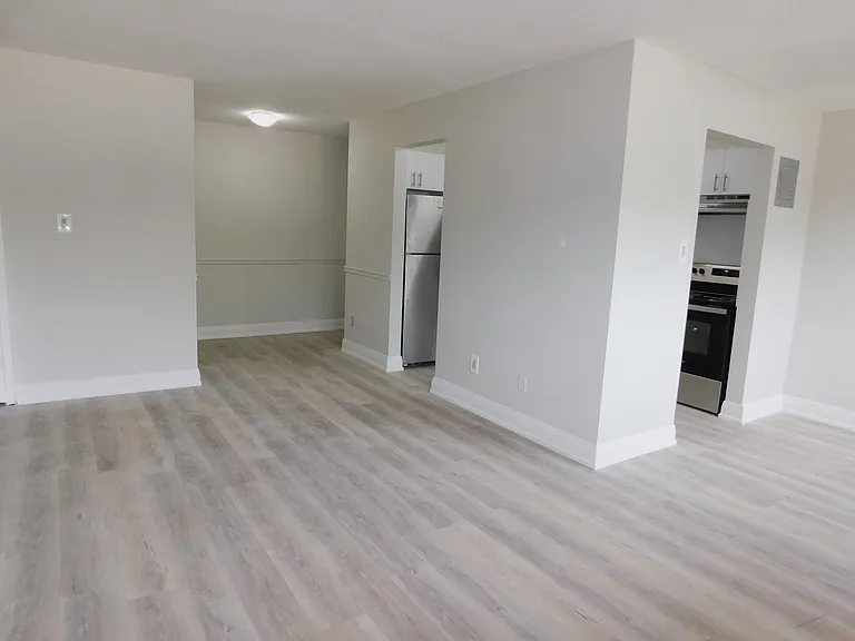 220 Kemp Cres — Photo 11