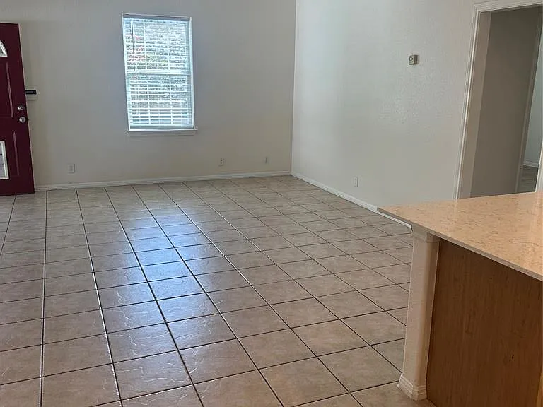 5401 Evans Ave #B — Photo 2