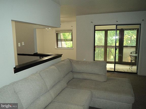 3rd image of 5419 Golf View Dr #60D3