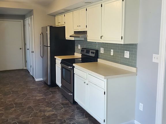 4th image of 635 Charter St #0
