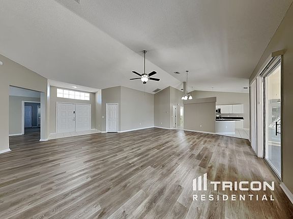 2nd image of 10338 Countrywood Ln