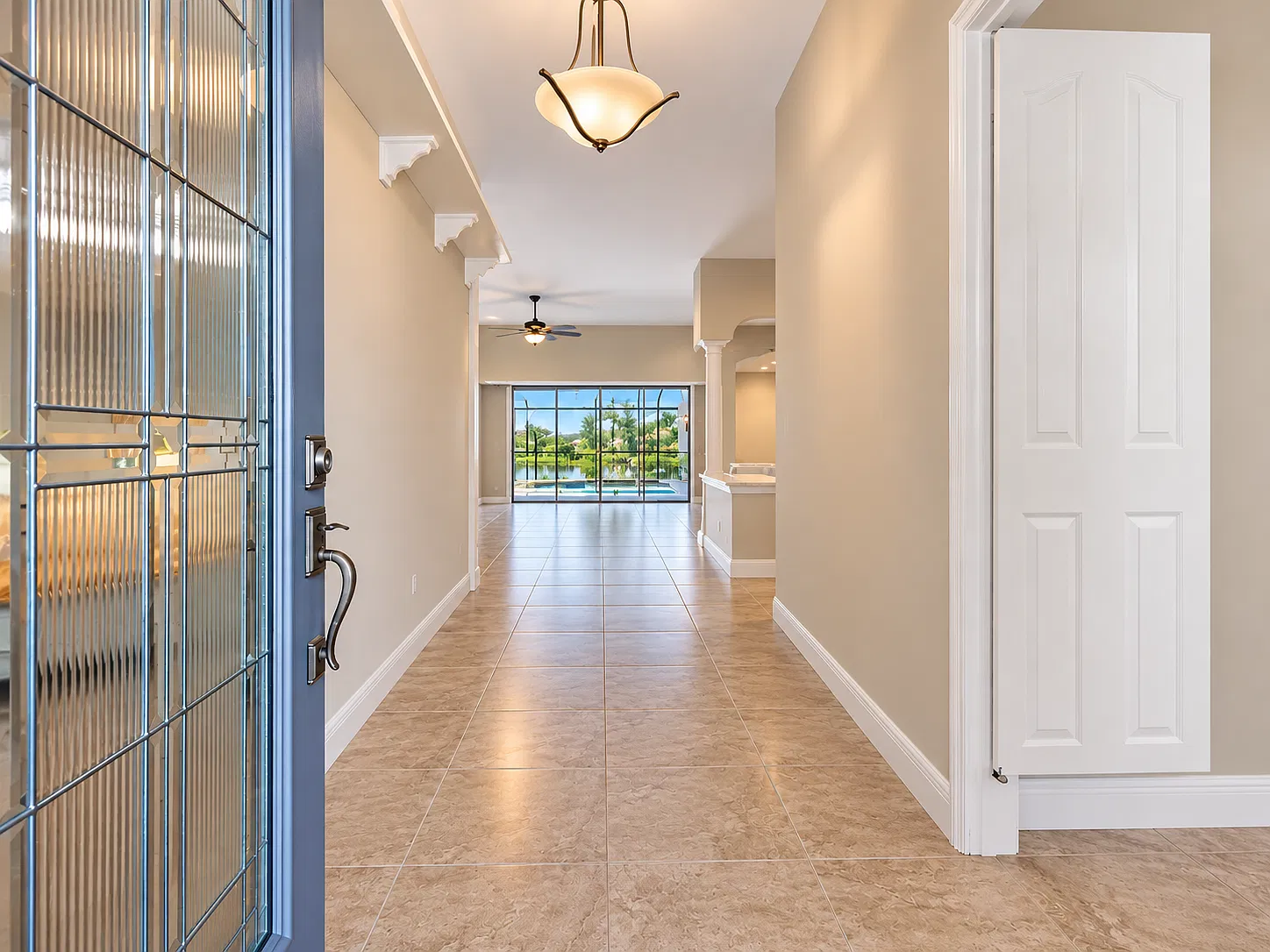 3 bed, 1976 sqft, $4,300 — Photo 4