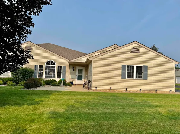 1804 Stillwater Dr, Tecumseh, MI 49286