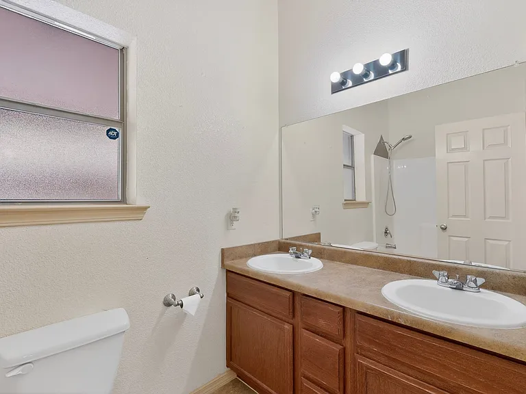 2304 Honey Dew St — Photo 25