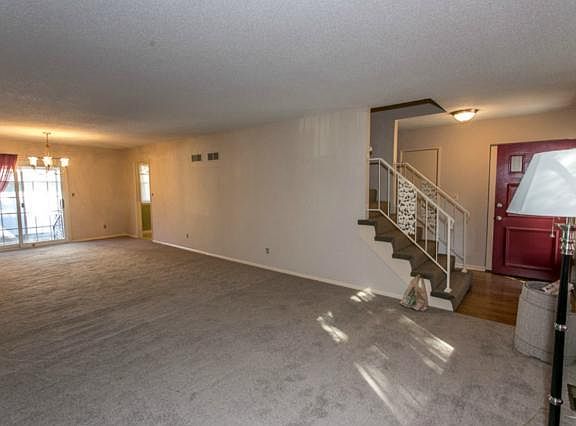 3rd image of 9641 Wedd St