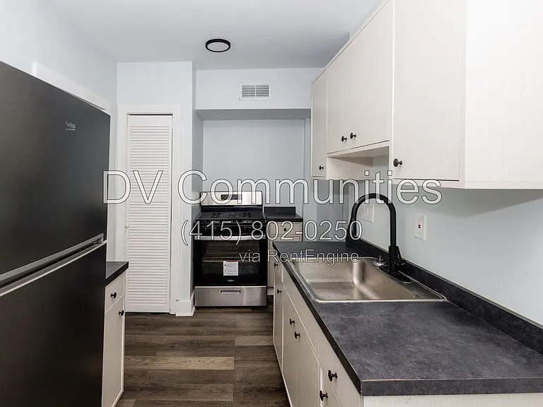 3296 E 149th St #11 — Photo 7