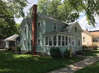 227 S Wells St, Sandwich, IL 60548