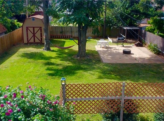 2nd image of 1128 SW 60th St