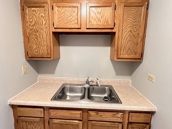 4th image of 508 Garfield Rd APT 103
