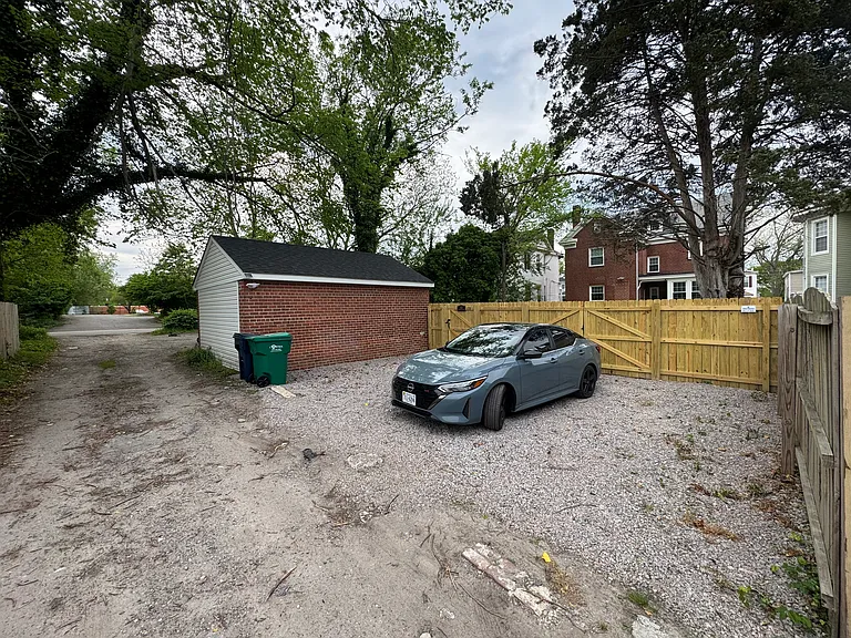 1150 W Washington St — Photo 10