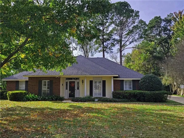 520 Lindsey Cir, Natchitoches, LA 71457