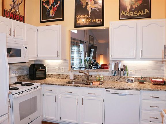5th image of 14680 Porterfield Dr