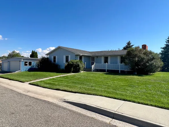 1325 Johnson Ave, Thermopolis, WY 82443