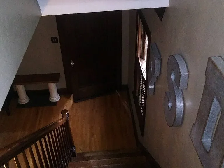 Stairs to 2nd Floor