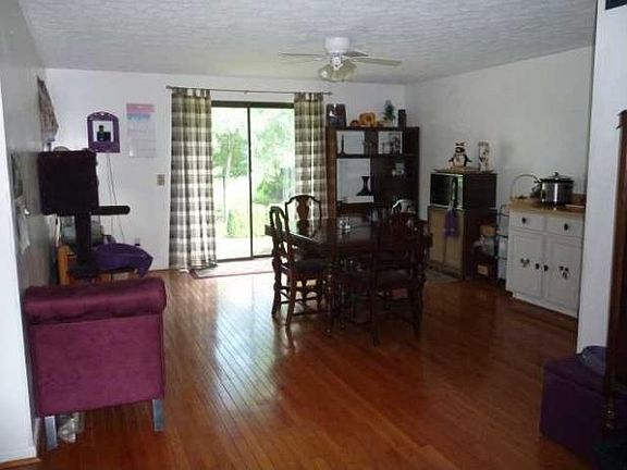 2nd image of 301 Willowbrooke Dr