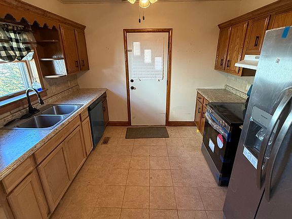 4th image of 409 48th St SE #1