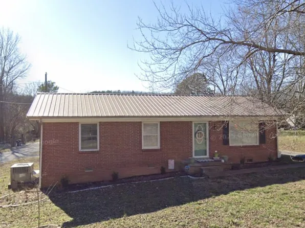 101 Vaughn St, Waynesboro, TN 38485