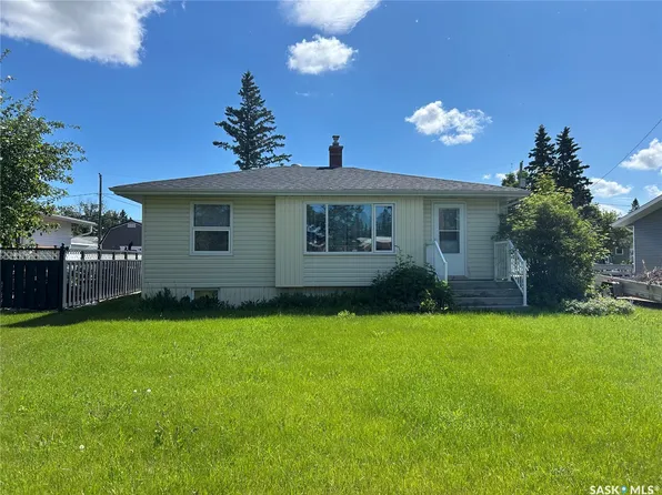 530 5th Street NE, Wadena, SK S0A 4J0