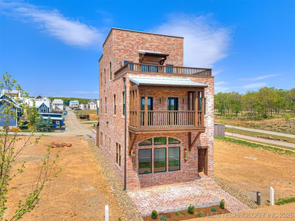 53 Water St, Eufaula, OK 74432