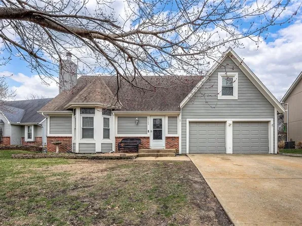 7745 W 154th Ter, Overland Park, KS 66223