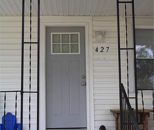 3rd image of 427 Wesley St