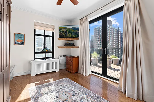 Sold by Compass | media 7