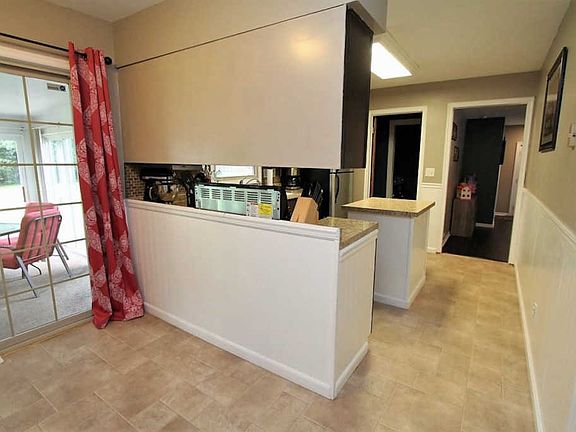 4th image of 4908 Eastbrook Dr