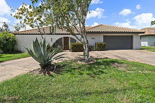 3041 Clifford St Photo 1