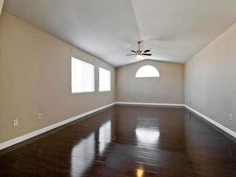 6580 Goldensun Ct — Photo 16