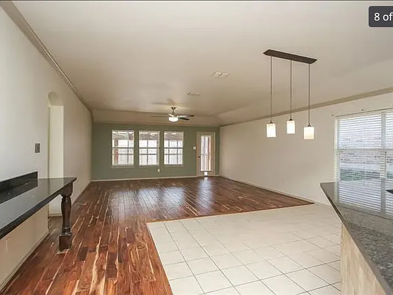 3728 Sapphire St — Photo 6