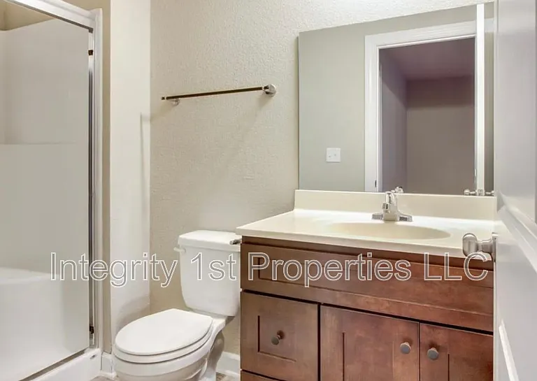 10501 Clubhouse Dr — Photo 14