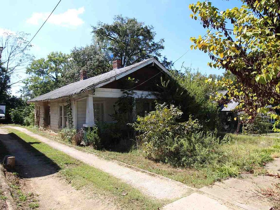 1st image of 169 Edwards Ave
