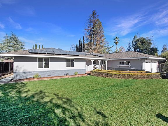3rd image of 22399 Creston Dr