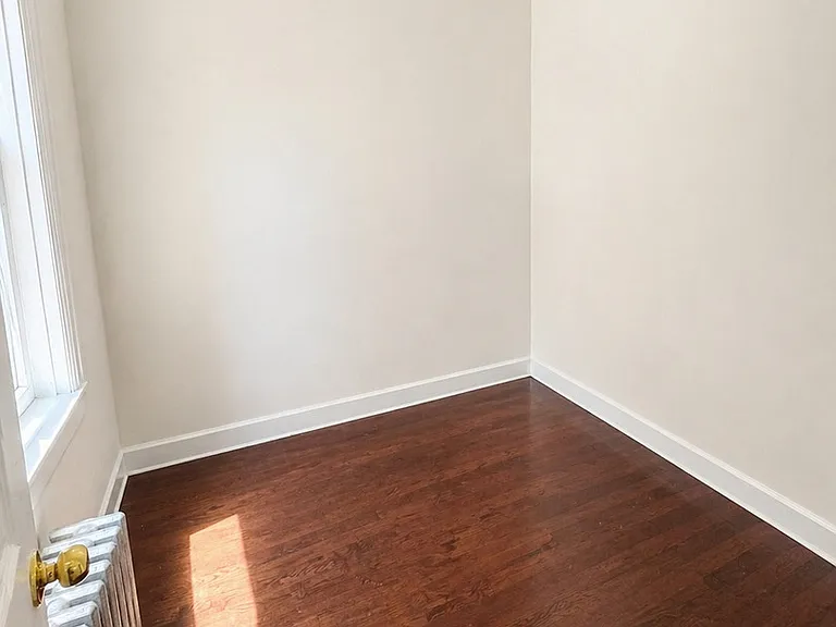 5518 W Melrose St #2 — Photo 8