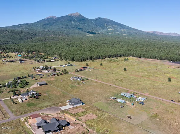 8225 N Harmony Ln, Flagstaff, AZ 86001