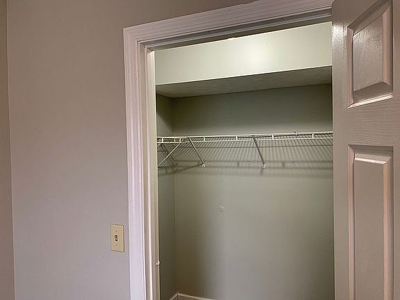 3rd image of 129 Oroark Ave APT 5