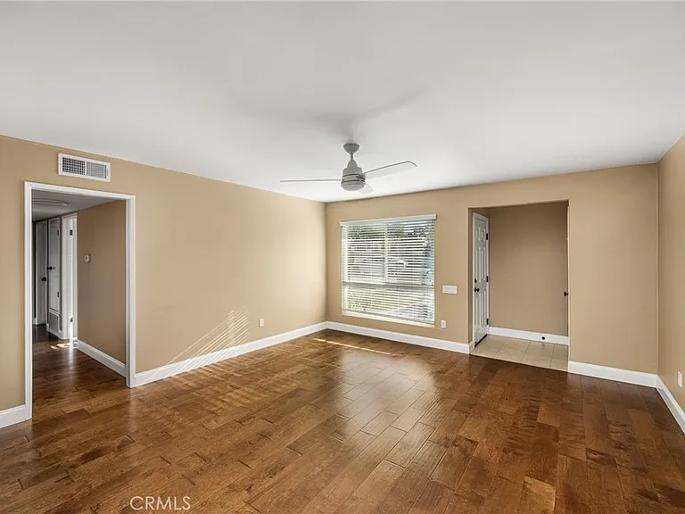 338 W Kelly Ave #B — Photo 5