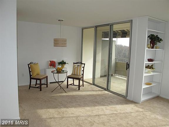 3rd image of 6621 Wakefield Dr APT 915