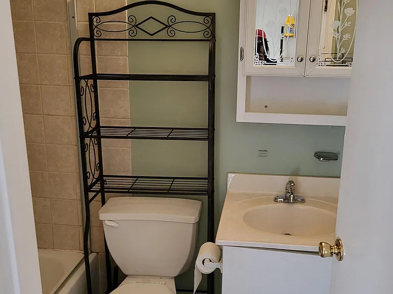 27 N Eden St — Photo 17