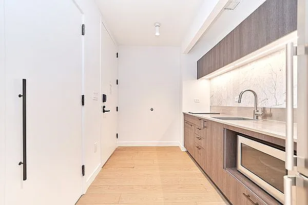 Rented by Living New York | media 38