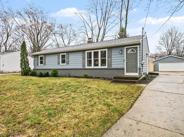 5887 Glenbrook Ave SE, Kentwood, MI 49508