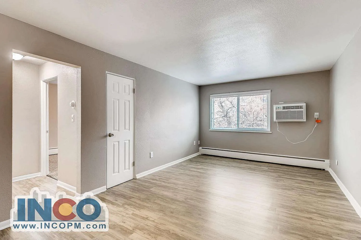 2 bed, 1.0 bath, $1,340 — Photo 2