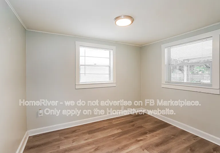 5304 E 14th Ave — Photo 12