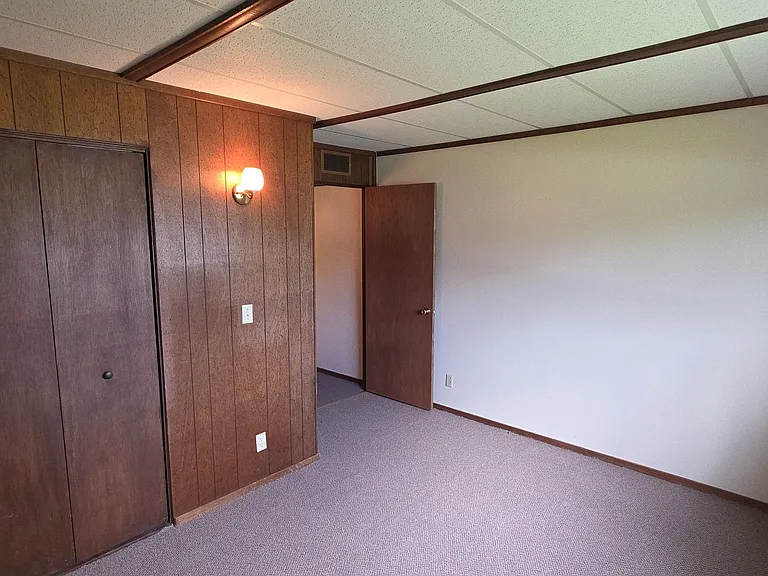 1733 Warwick Way — Photo 12