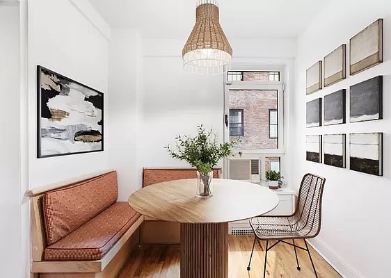 4th image of 2 Beekman Pl APT 4E