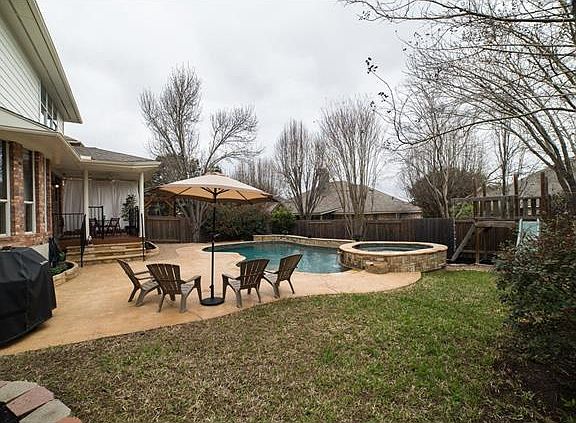 4th image of this home